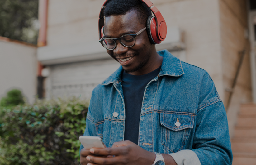 Headphone brand maximized holiday campaign efficiency